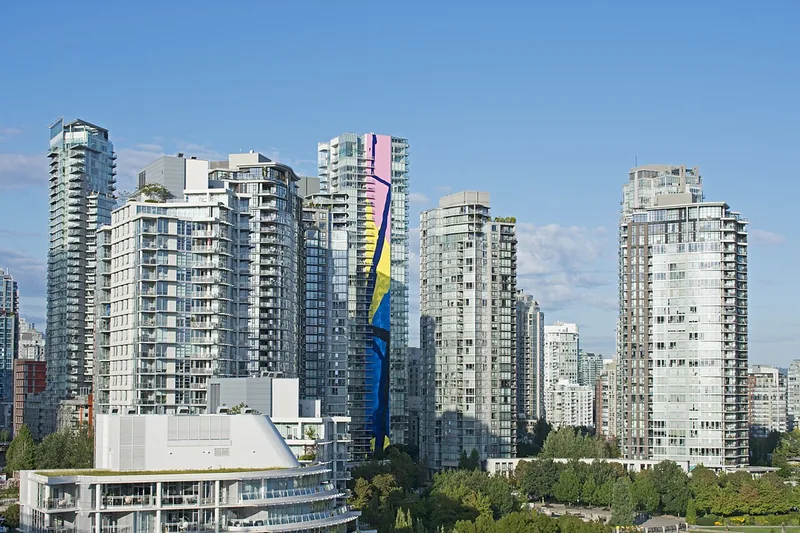 Yaletown · Marinaside neighbourhood views